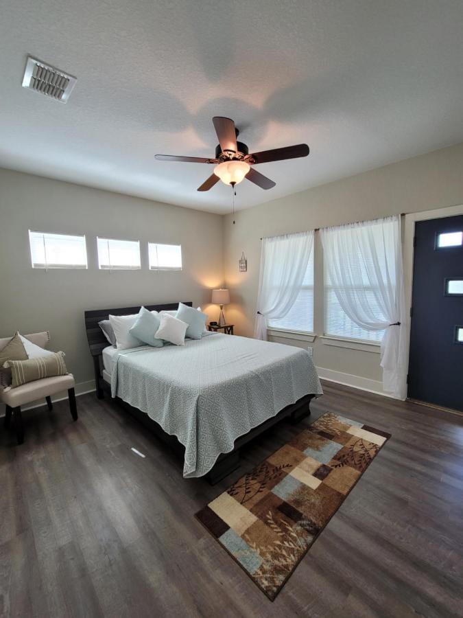 Spacious Townhouse Minutes From Downtown Sa. San Antonio Bagian luar foto